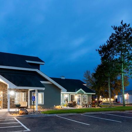 Grandstay Hotel & Suites Cambridge Esterno foto